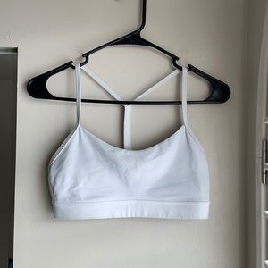 Lululemon Flow Y Bra Nulu in white
